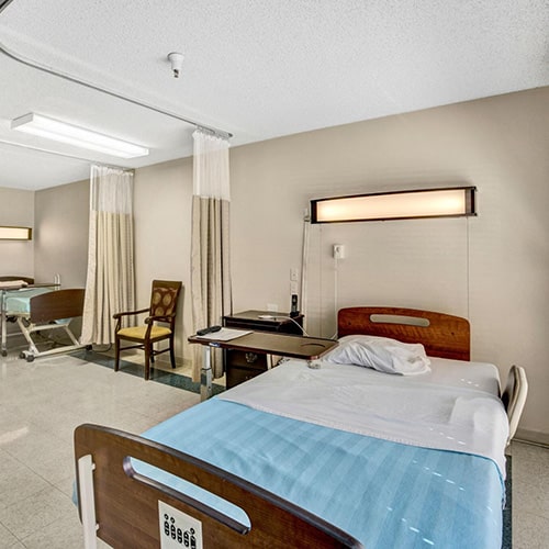 Patient room at Timberline Post Acute